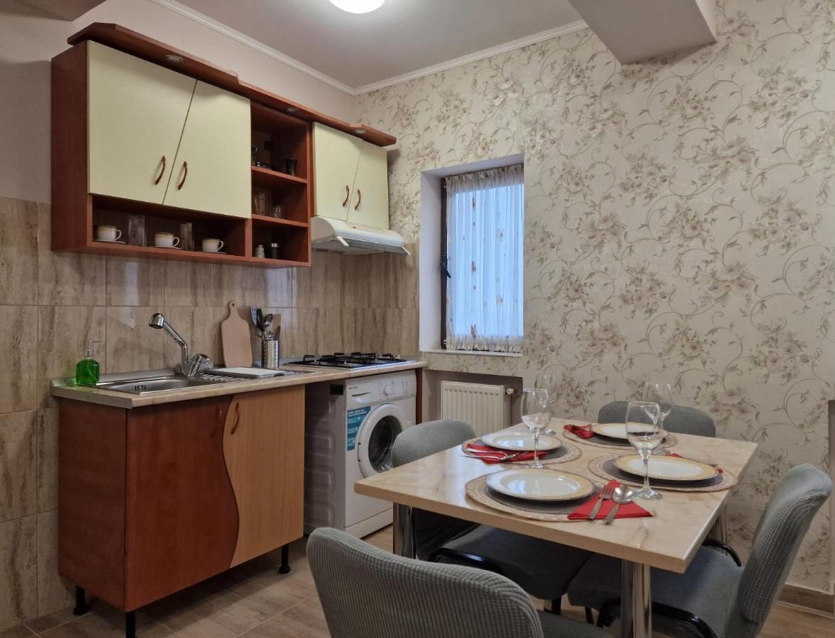 Laroka House Beautiful Apartment Universitate Center Bükreş Dış mekan fotoğraf