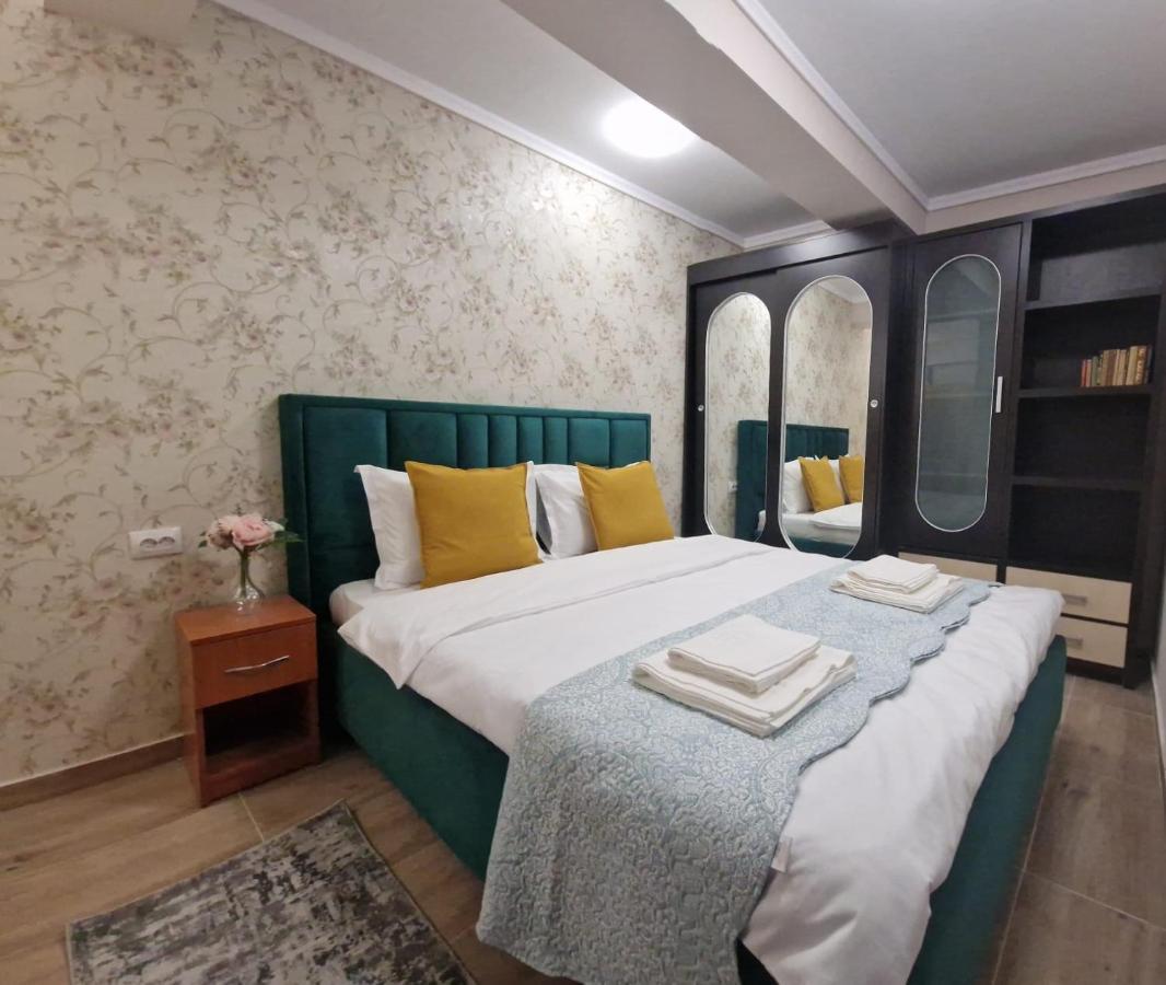 Laroka House Beautiful Apartment Universitate Center Bükreş Dış mekan fotoğraf