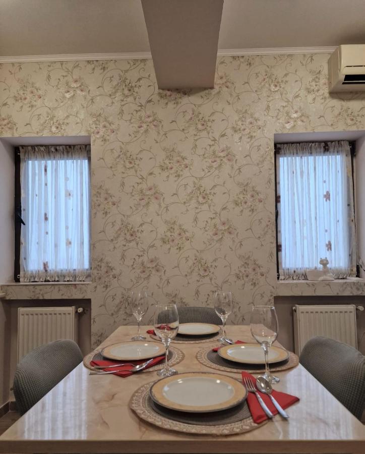 Laroka House Beautiful Apartment Universitate Center Bükreş Dış mekan fotoğraf